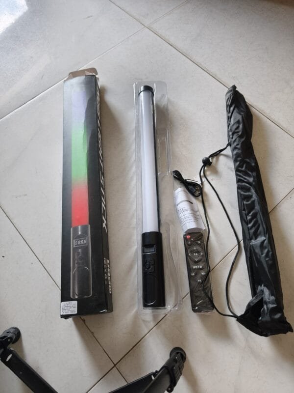 Đèn led cầm tay RGB BL-148R, nhiều chế độ ánh sáng, sử dụng pin, tiện lợi khi dã ngoại